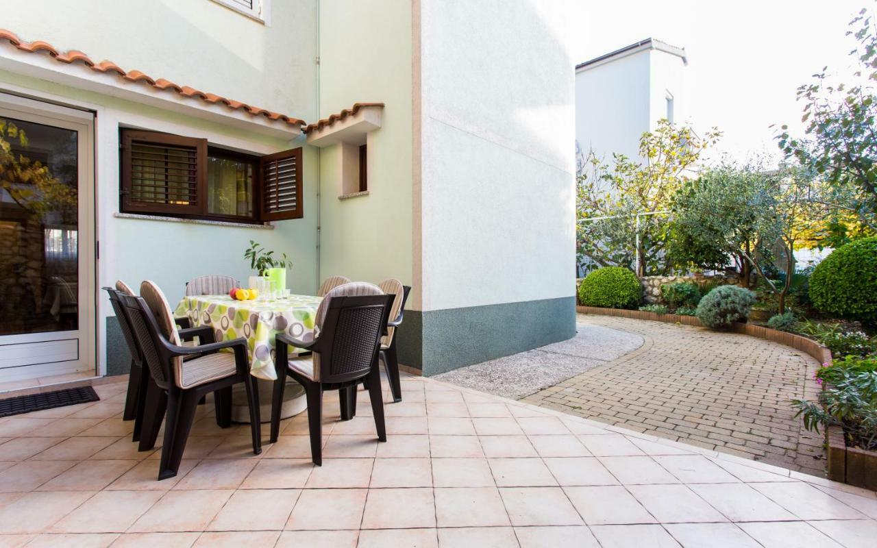 Apartments Luka 2 Baska  Ngoại thất bức ảnh