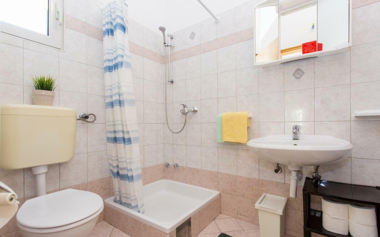 Apartments Luka 2 Baska  Ngoại thất bức ảnh