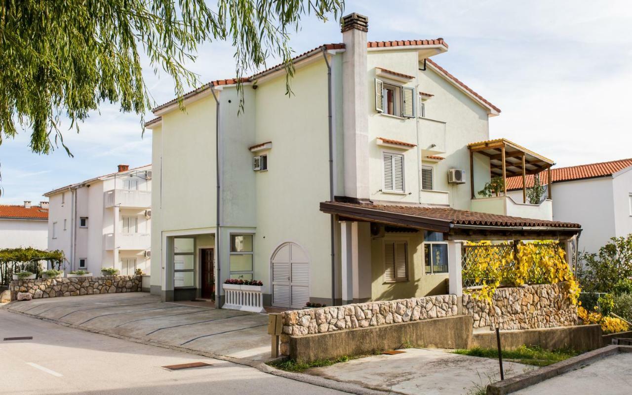 Apartments Luka 2 Baska  Ngoại thất bức ảnh